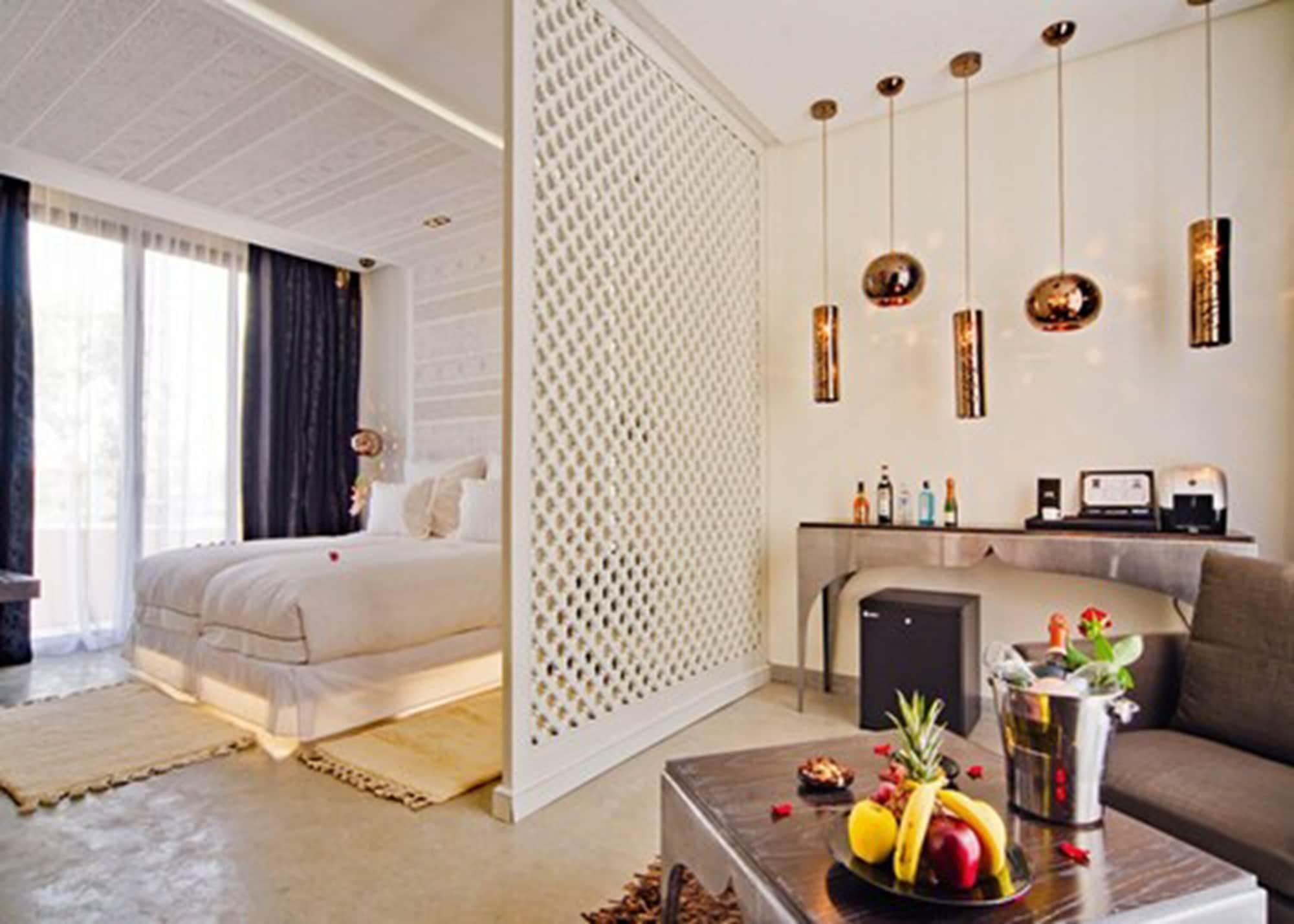 Cesar Resort & Spa Marakeş Dış mekan fotoğraf A room at the hotel