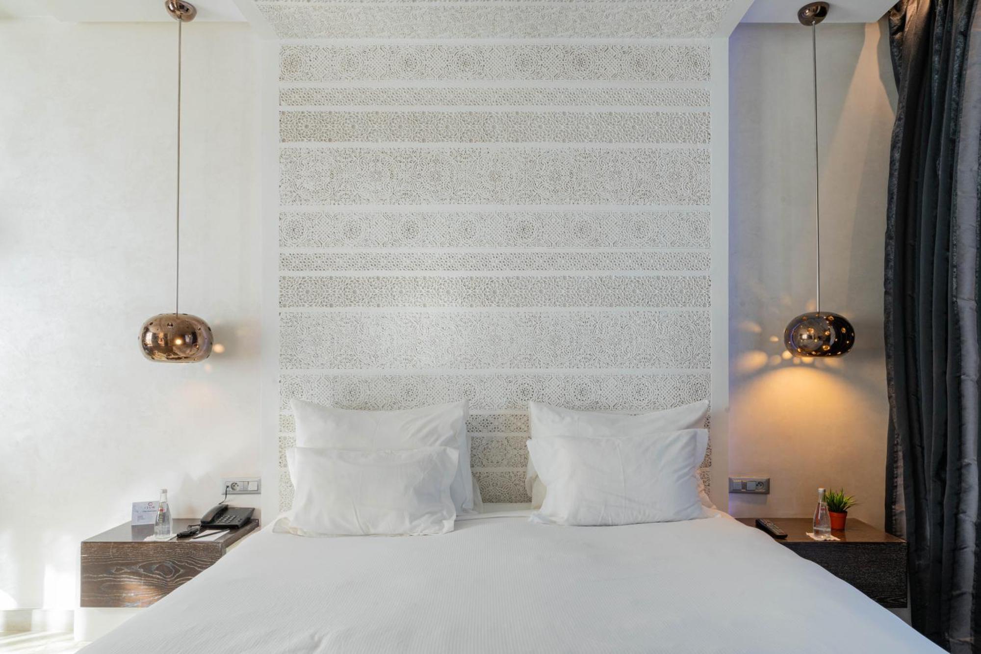 Cesar Resort & Spa Marakeş Dış mekan fotoğraf A bedroom at the hotel