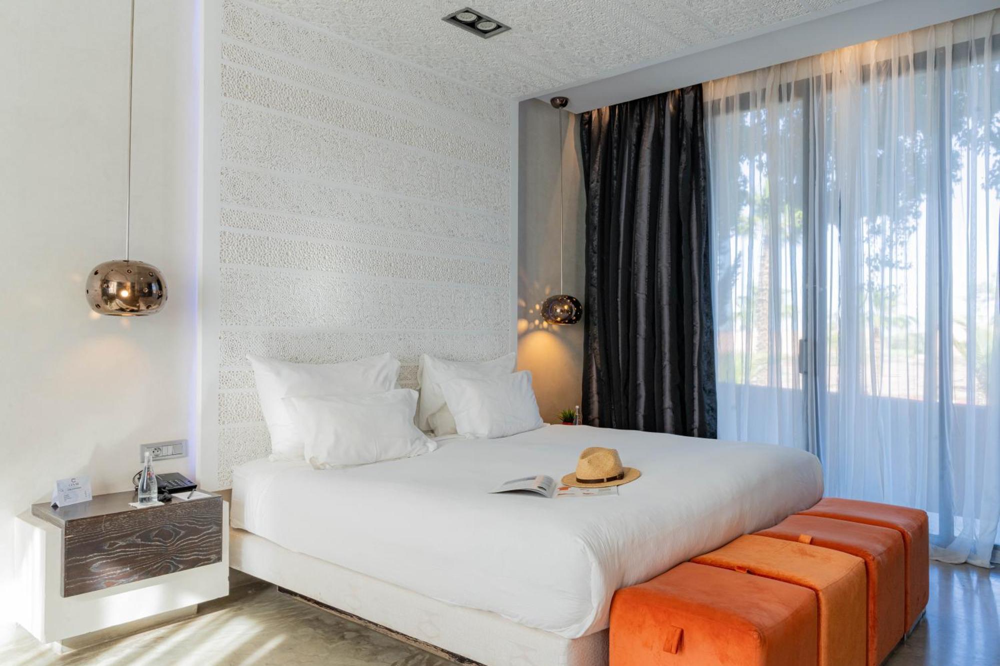 Cesar Resort & Spa Marakeş Dış mekan fotoğraf A bedroom at the hotel